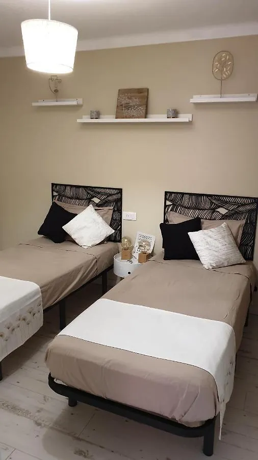Apartment Ferienwohnung Penthouse Llancia Llança